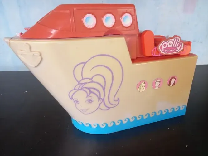 Cruzeiro Da Polly ou Navio Usado E Quase Completo