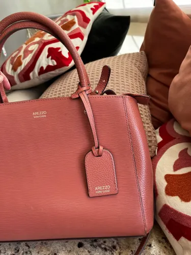 Bolsa couro legítimo arezzo