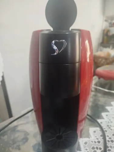 Cafeteira Expresso Dolce Gusto