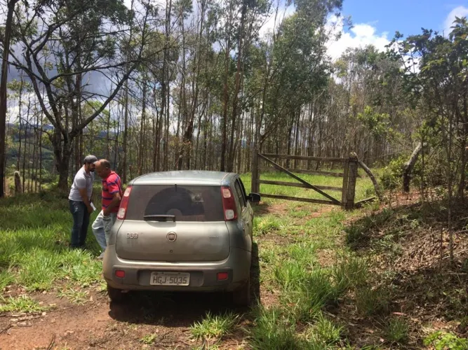 PRA SAIR RÁPIDO!!!chacara de 5mil metros com água e luz em Entre Rios de Minas