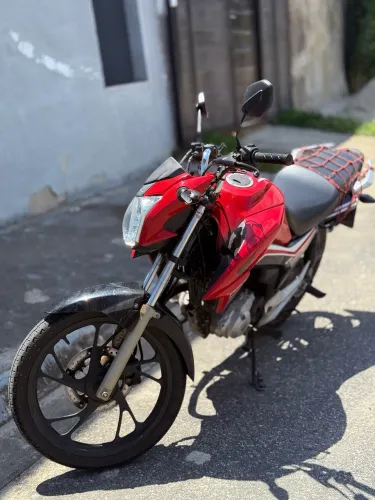 Titan 2019  doc em dia 