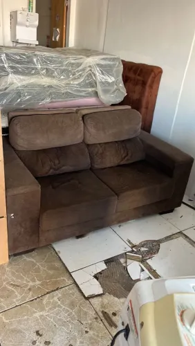 SOFÁ RETRATIL E RECLINAVEL 1,70CM USADO