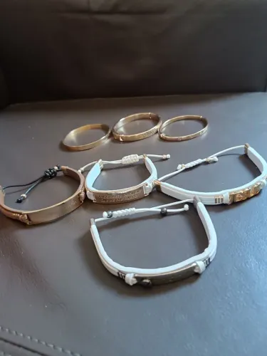 Sete Pulseiras de couro e metal - Luxo e Estilo