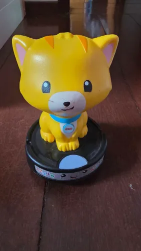 Gatinho Fisher Price que anda
