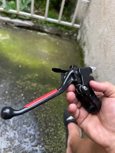 Manete com embreagem e cabo pra motorizada ( novo)