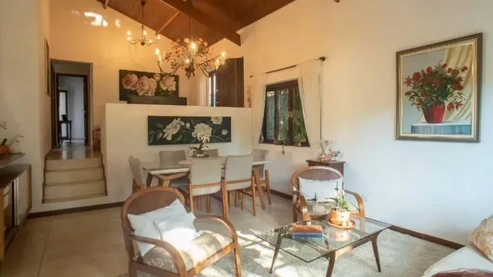 Casa à venda em Cotia, Vila São Francisco, com 3 quartos, com 145 m², Vila Velha
