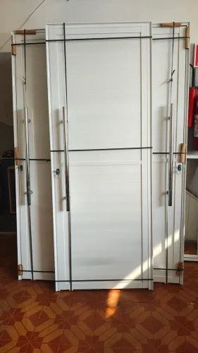 Porta Lambril 210x80 direto da fábrica alumínio branco com puxador 80 centímetros 