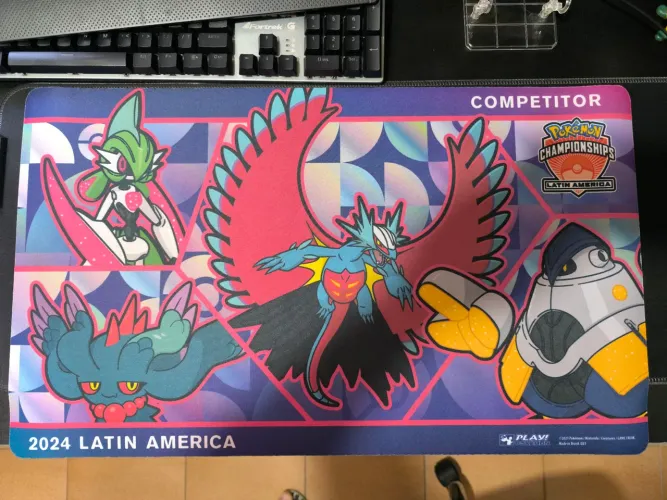 Playmat Pokémon 2023/2024 Latin America São Paulo- Competitor, Novo