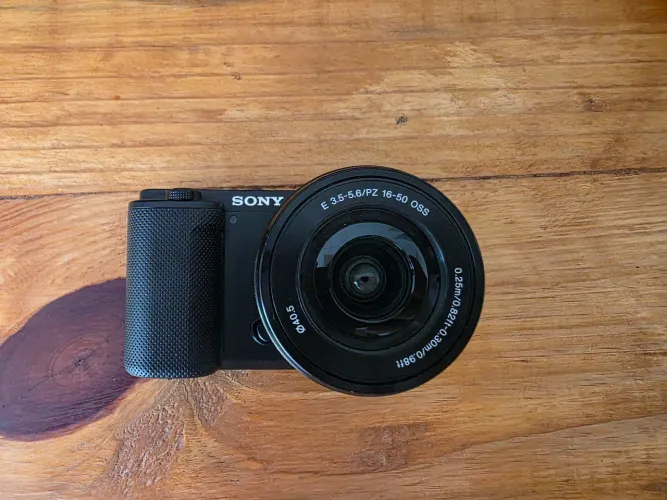 Sony ZVE10 - Seminova - 5000 Clicks