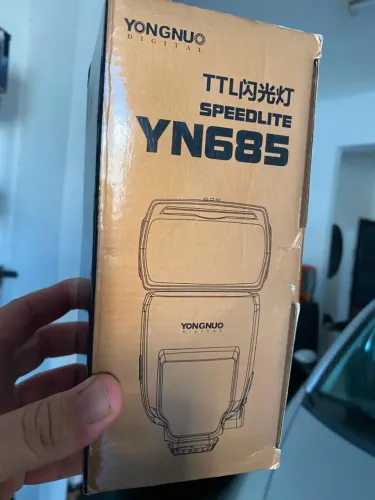 Flash Youngnuo YN685 com controle remoto