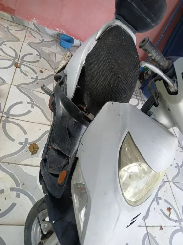 Vende-se burgamn sucata