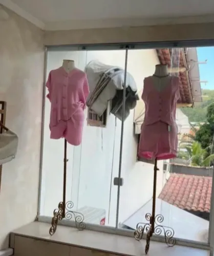 Móveis para loja de roupa 