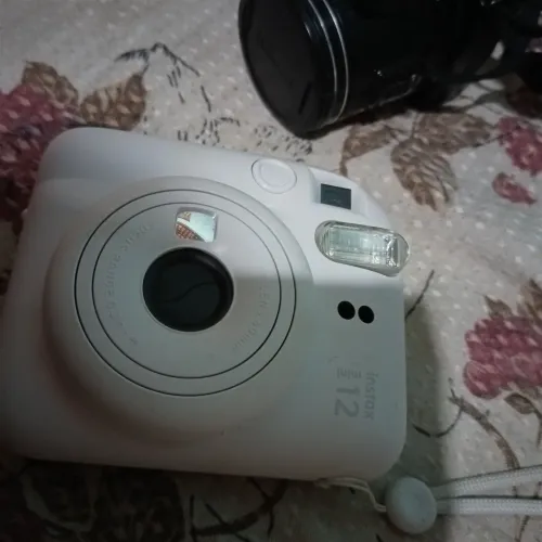 Câmera Polaroid instax mini 12