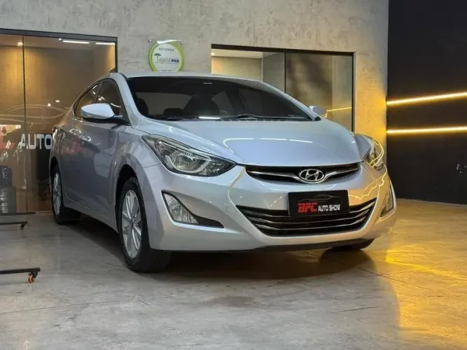Hyundai Elantra GLS 2.0 16V Flex Aut. 2015