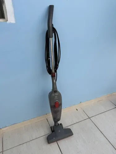 Aspirador de pó Electrolux 2 em 1