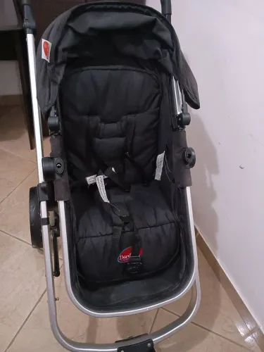 Carrinho de Bebê Attractive Dardara Preto