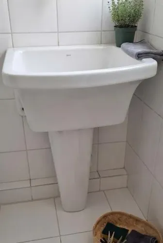 Vendo Tanque de Cerâmica com Coluna Celite - Ótimo Estado!