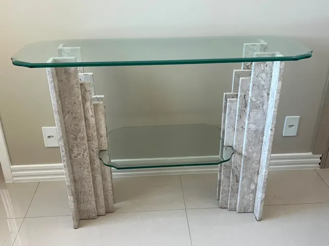 Vendo aparador de mármore