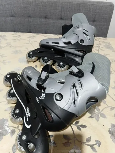 Patins do 38 ao 40/ 4 rodas Radical