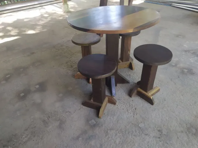 Meda e banquetas