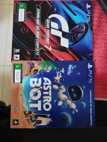 2 jogos mídia digital Gran Turismo 7 e Astro bot. Cada um 100$