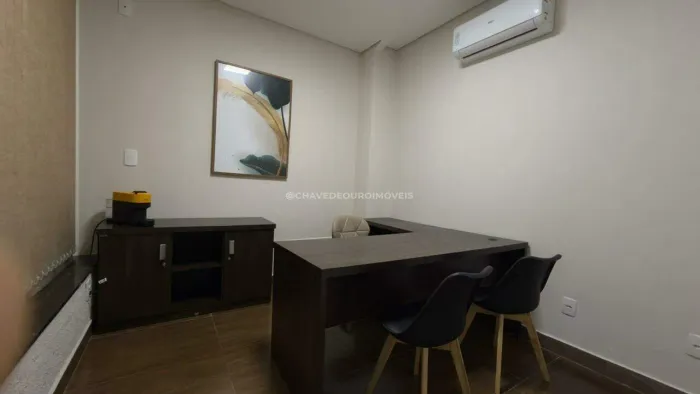 Comercial para aluguel, 4 vagas, Centro - Uberaba/MG