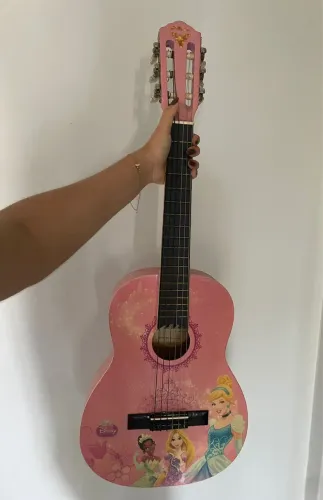 Violão rosa das princesas