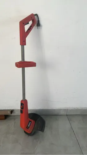 Roçadeira Black Decker