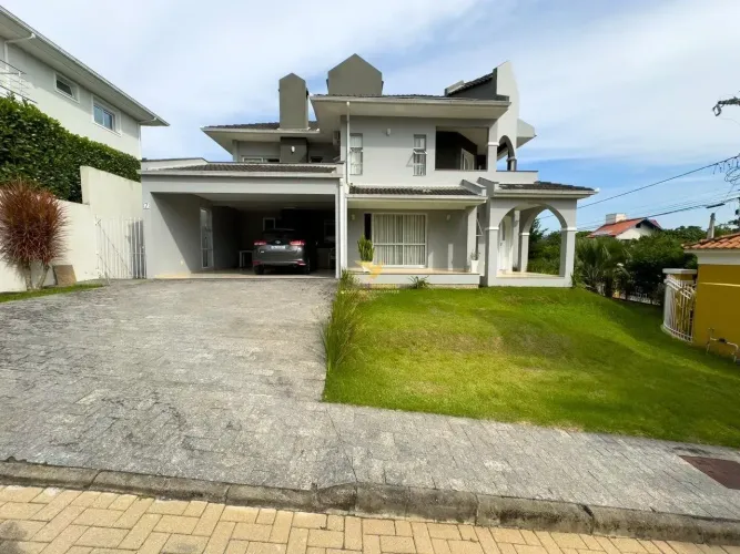 Casa com 4 Suítes, Vista para o Mar em Santo Antônio de Lisboa | Florianópolis | SC
