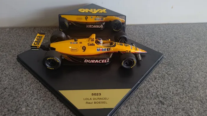 Miniatura F1 Lola Duracell #9 Raul Boesel Onyx 1:43 - Colecionador
