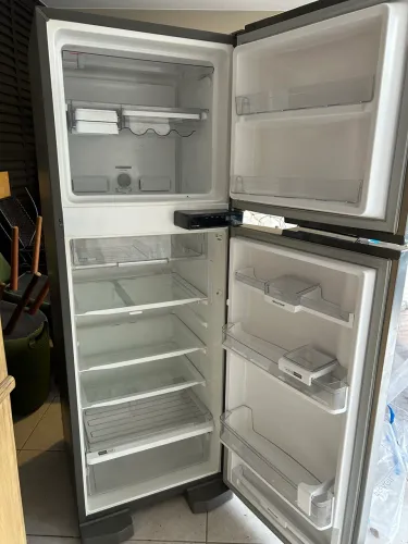 Geladeira inox Brastemp