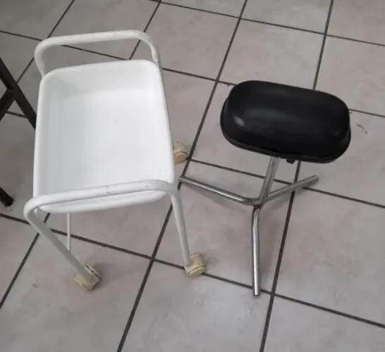 vendo carrinho manicure e pedicure + apoio de pé pedicure