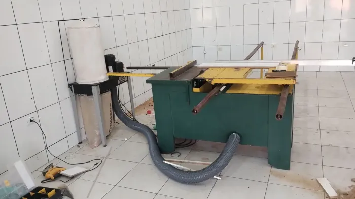 Esquadrejadeira 2900 eixo inclinável 