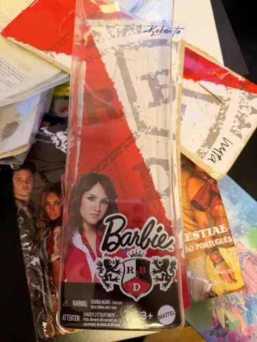 Caixa original Barbie Rebelde RBD Roberta Mattel (vazia)