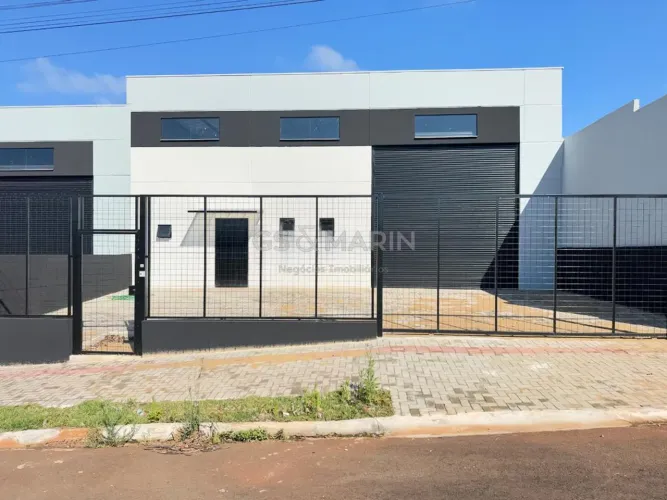 Galpão com 320m² para locação no bairro Colúmbia em Londrina