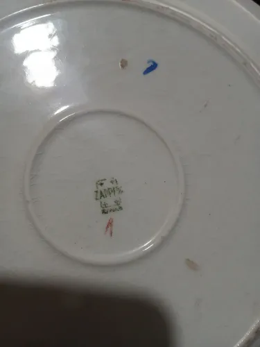 Prato antigo decorativo antigo em louça Zappi