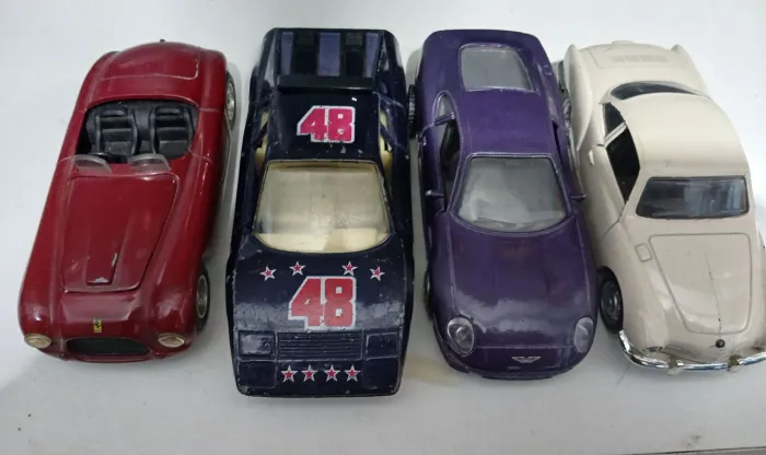 Carrinhos 80 todos!