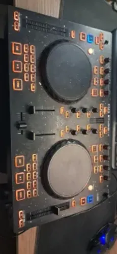 Controladora Studio 4A behringer (com defeito)