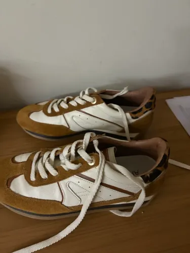 Tênis casual Arezzo  