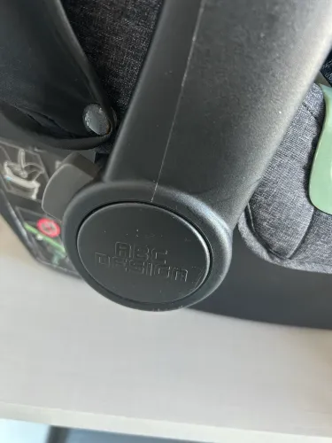 Bebê conforto + base isofix abc design 