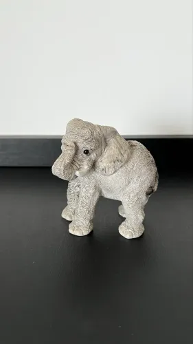 Elefante cinza decorativo