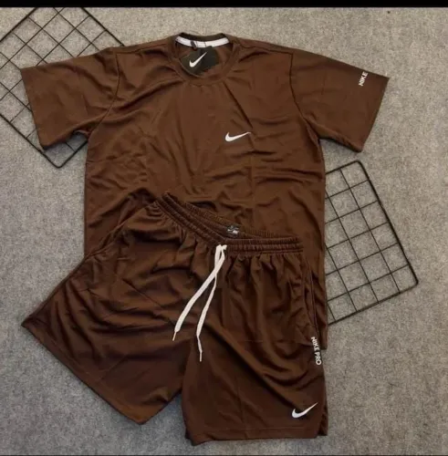 Kit muito barato Camisas e Shorts
