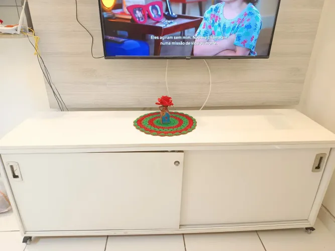 Vendo rack branco em excelente estado de conservação