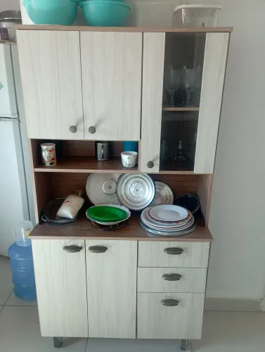 VENDO ARMÁRIO DE COZINHA SEMI NOVO!