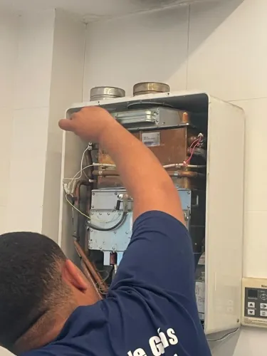 Instalação e Manutenção de Aquecedor a Gás