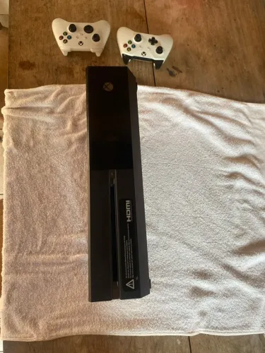 Vendo Xbox one fat, sem nenhum defeito.