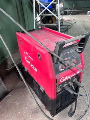 Inversora de Solda Galzer Ultramig 300 - MIG/TIG/MMA 300A