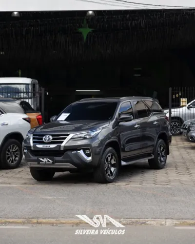Toyota Hilux SW4 SRX Diamo. 4X4 2.8 TB DIE AUT 2020