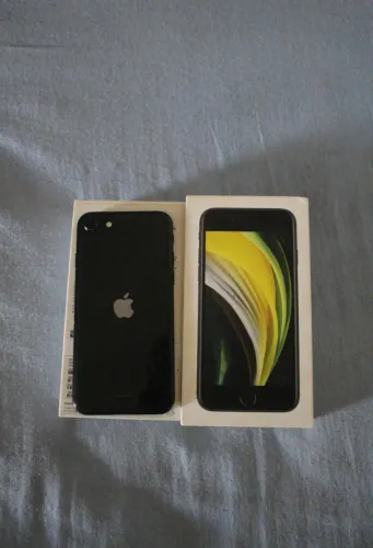 iPhone SE - LEIA
