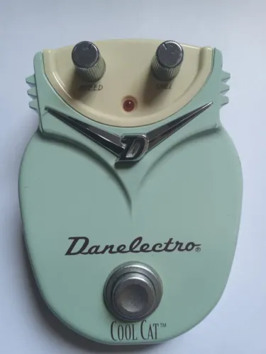 Pedal Danelectro Cool Cat Chorus 18v